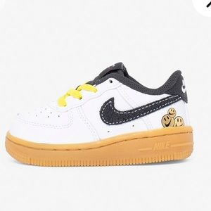 Nike toddler  Force 1 LV8 "Go The Extra Smile" size 3c